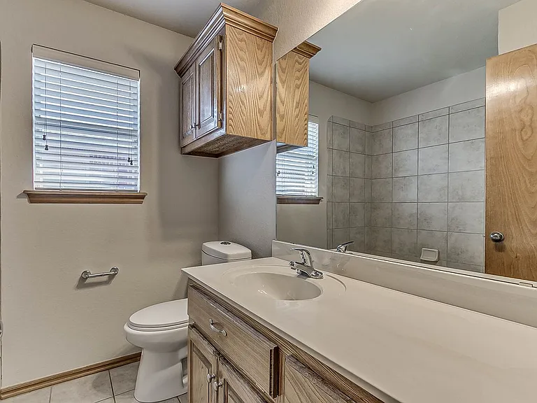 2224 NW 157th Ter — Photo 47