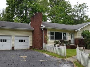 2205 Harden Cir, Hendersonville, NC 28739