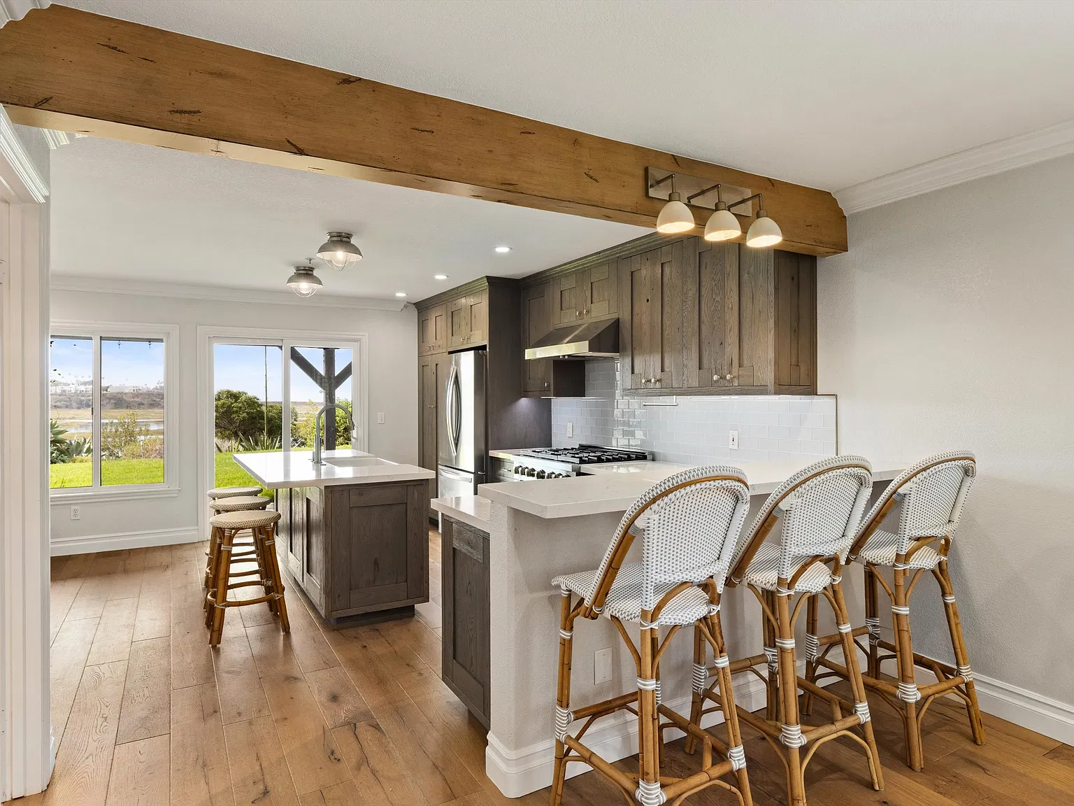 2 bed, 1300 sqft, $5,295 — Photo 4