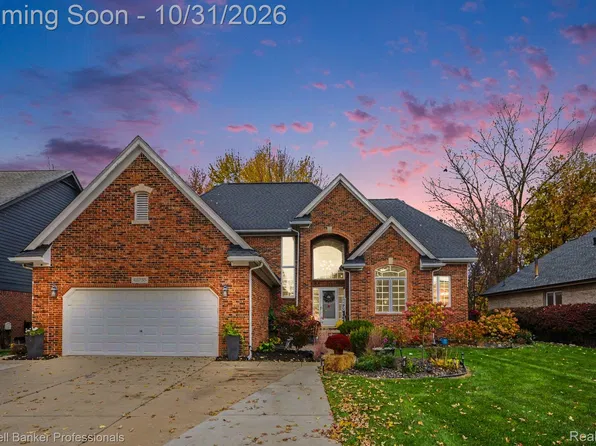 48755 Boardwalk Dr, Macomb, MI 48044