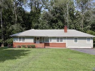 891 Darlington Ave, Mahwah, NJ 07430