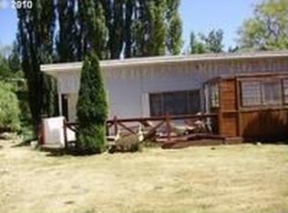 93494 Upper Loop Ln, Coos Bay, OR 97420