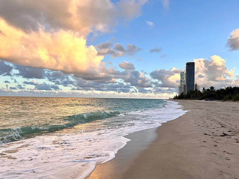 1950 S Ocean Dr #8Q — Photo 36