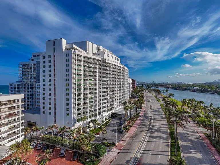 5401 Collins Ave #620 — Photo 36