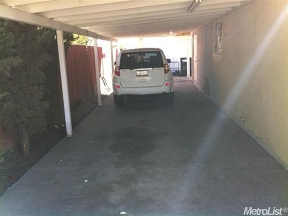 3rd image of 1936 E Gerald St