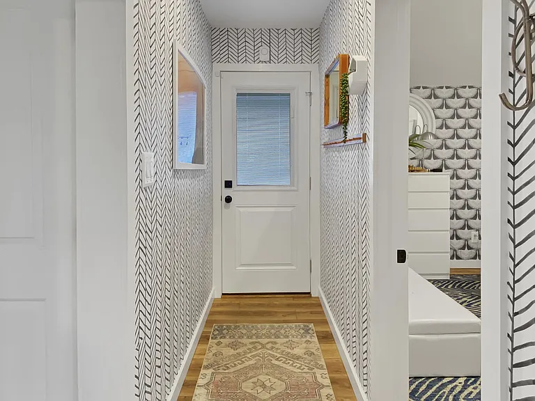 110 Curtis Pl — Photo 15
