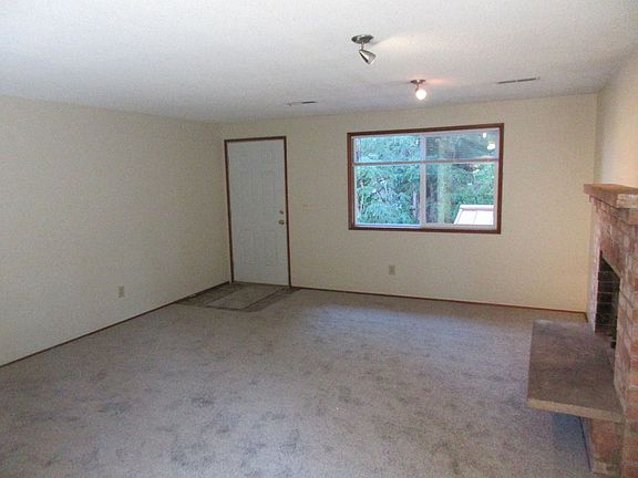 3rd image of 2218 Navaho Ct SE #0