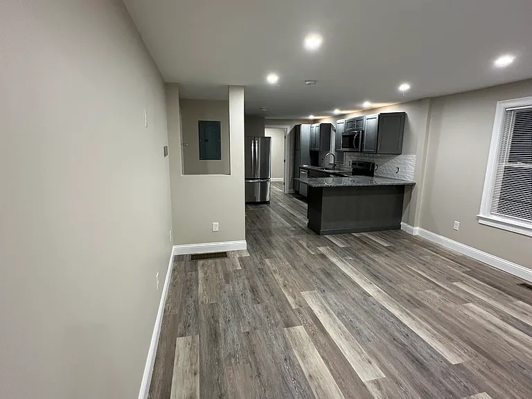 43 Park St #1 — Photo 4