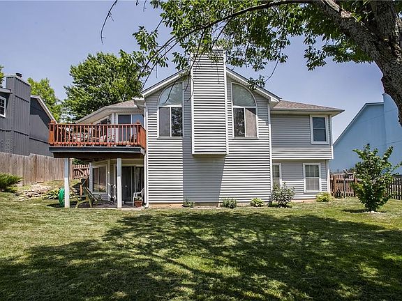 5th image of 4304 NW Briarwood Dr