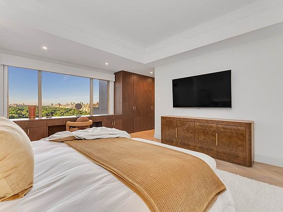 5th image of 106 Central Park S APT 22F