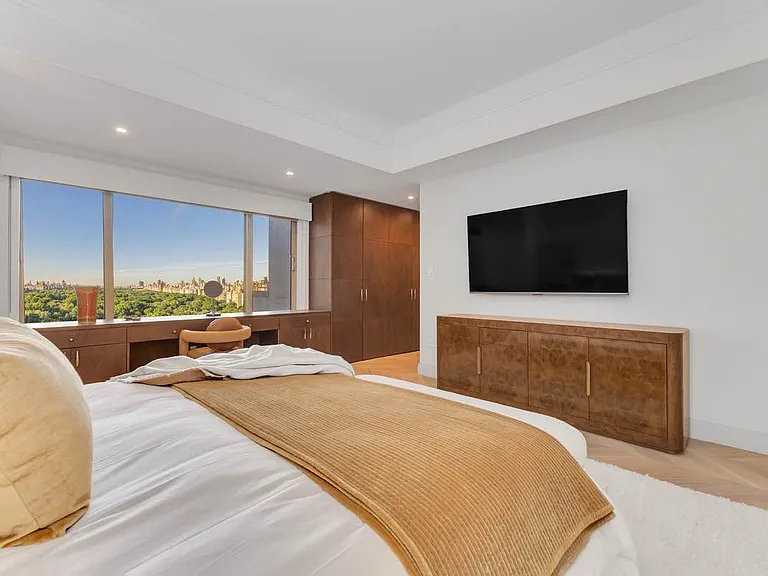 106 Central Park S #22F — Photo 6