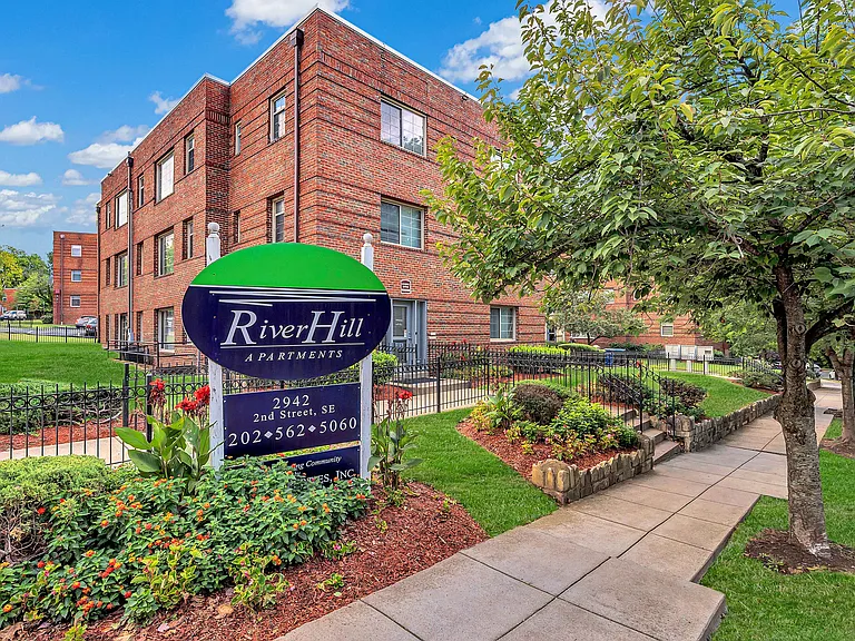 River Hill Apartments — Photo 13