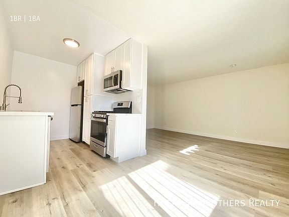 3rd image of 1710 Arapahoe St APT 6