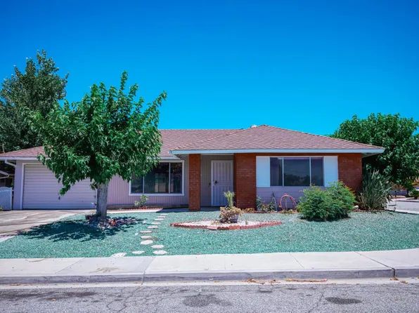 1100 W Westmont Ave, Hemet, CA 92543