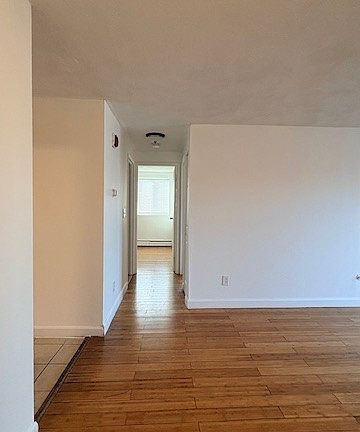 5th image of 40 Park Ave #14