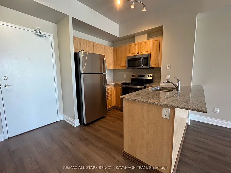 68 Main St N #233 — Photo 2