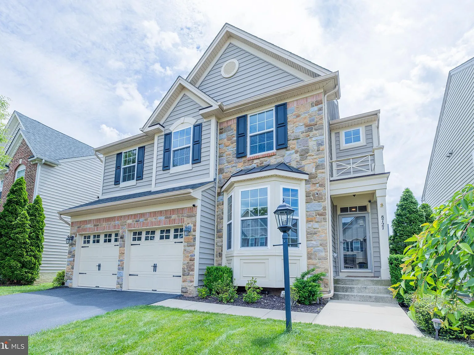4 bed, 3.5 bath, 3736 sqft, $4,150 — Photo 4