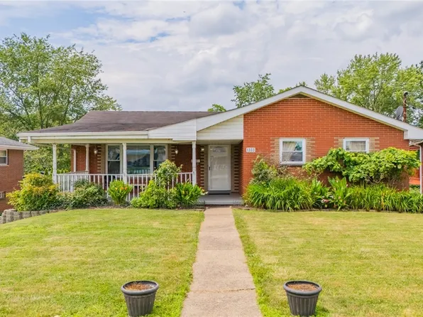 1333 Overlook Dr, Weirton, WV 26062