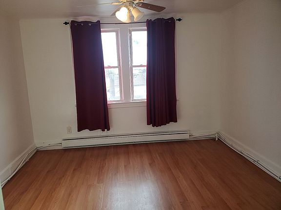 4th image of 15 Westervelt Pl Floor 3