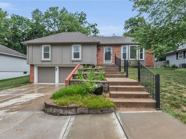 10208 Roe Ave, Overland Park, KS 66207