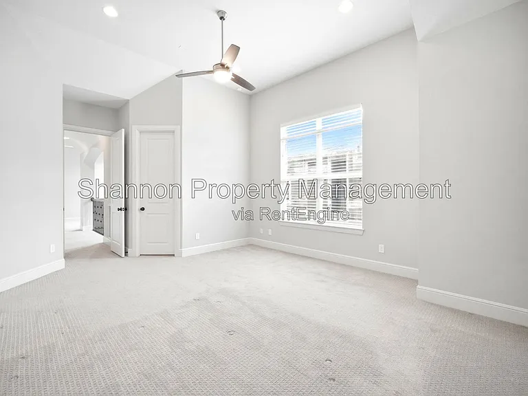 1204 W 16th St #B — Photo 37
