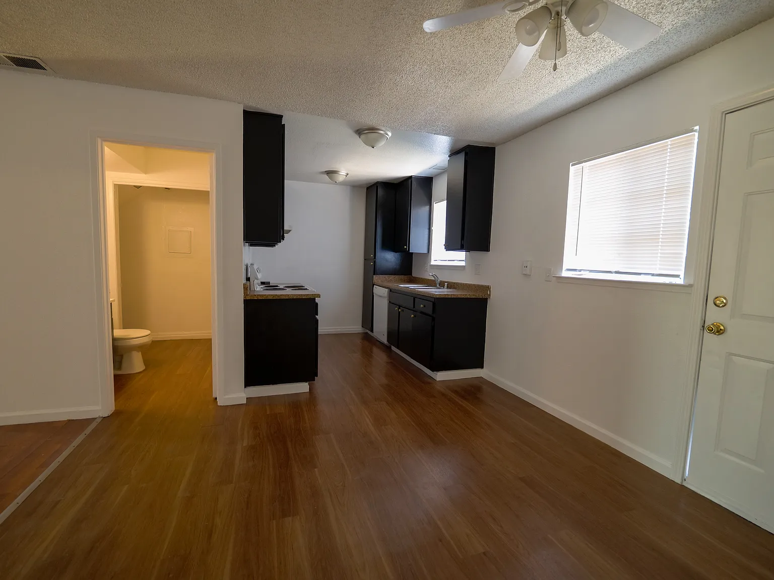 3214 Blue Ridge Cir — Photo 4