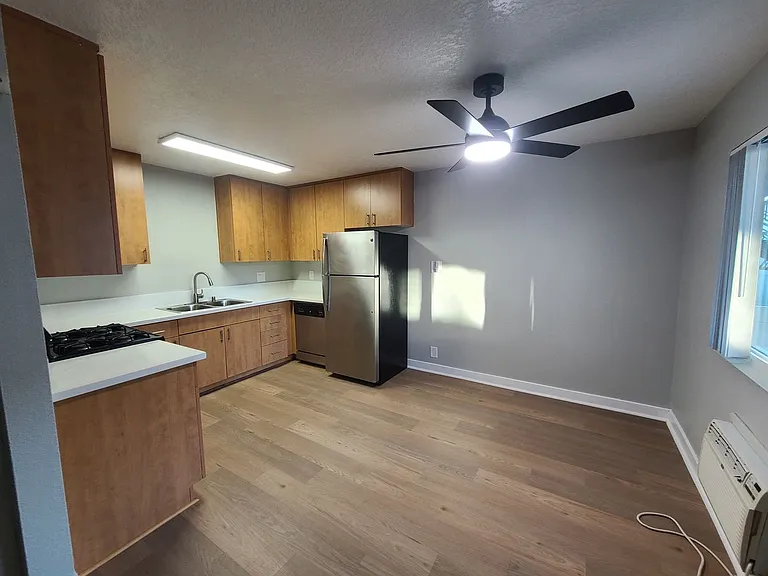 The Circle Apartments at Long Beach — Photo 72