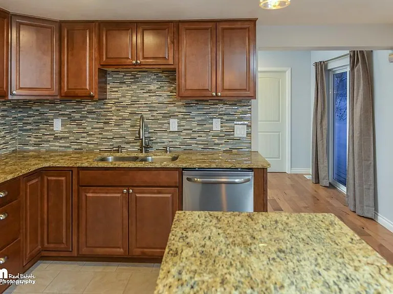 21615 Settlers Dr — Photo 10