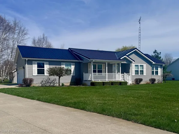 5740 Cobblestone Dr, North Branch, MI 48461