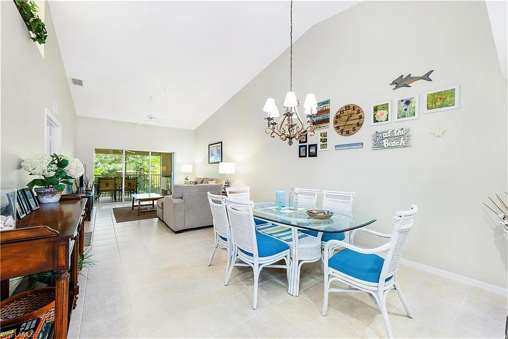 2 bed, 2.0 bath, 1351 sqft, $5,000 — Photo 4