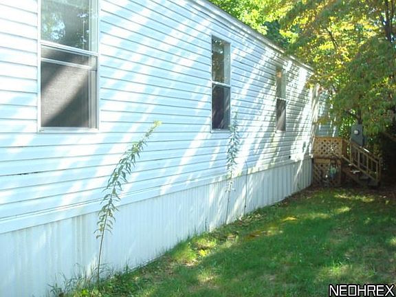 3rd image of 186 Spruce Ln