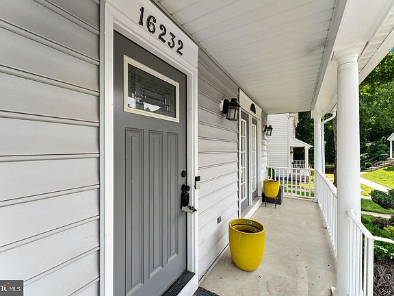 4th image of 16232 Brook Trail Ct