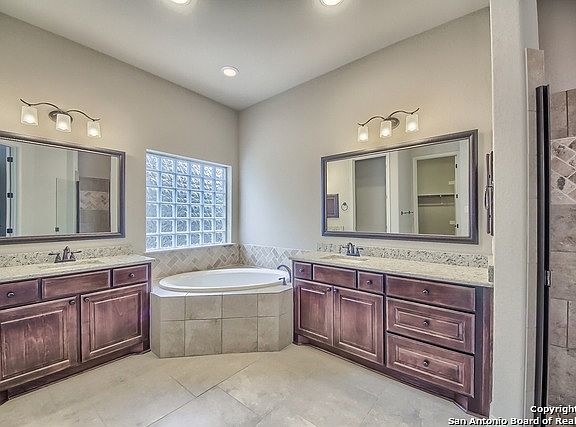 4th image of 3931 Monteverde Way