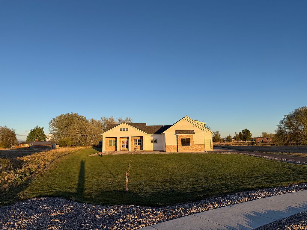354 N 3788 E - Property Image