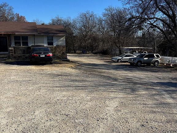 4th image of 2214 Gardenia Dr