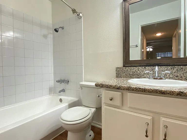 Northridge Place Apartments — Photo 63