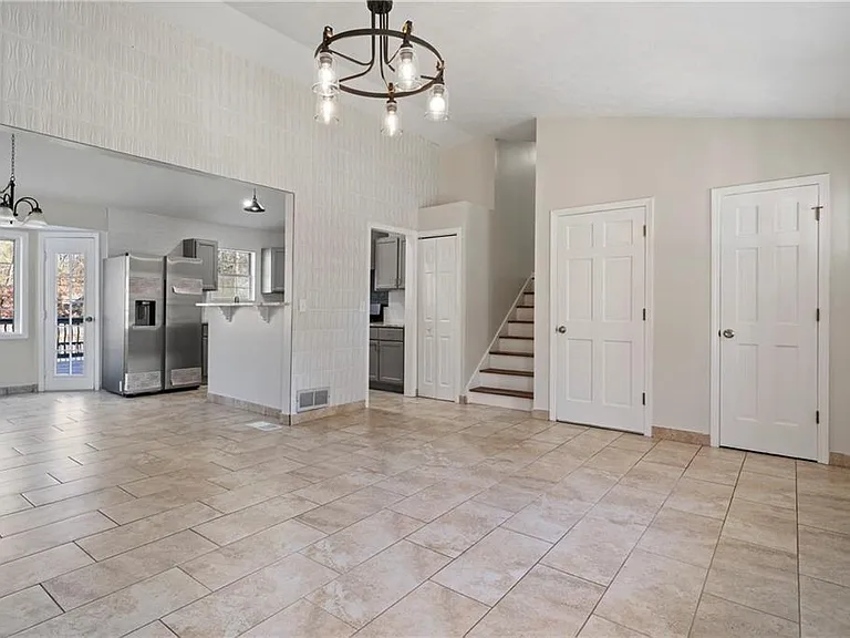 3323 Old Oaks Rd — Photo 7