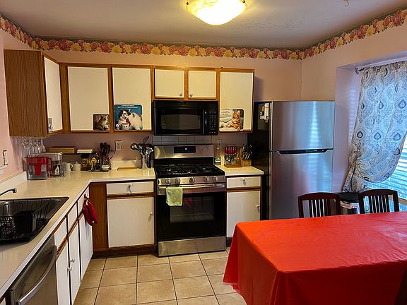 2nd image of 13245 Lake Geneva Way