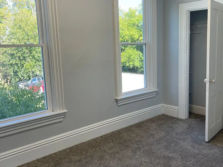 765 Park Ave — Photo 6