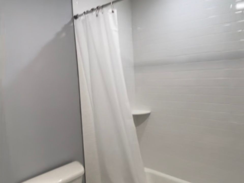 1st image of 90 Richmond Hill Ave #90