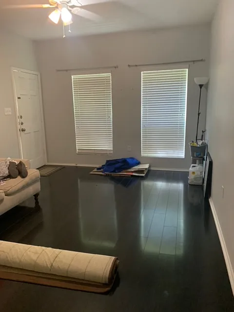 2 bed, 832 sqft, $1,895 — Photo 2