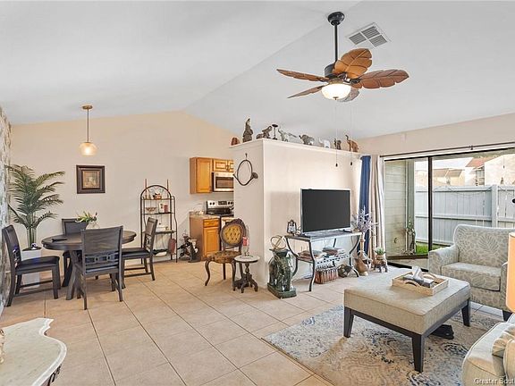 2nd image of 1731 Fox Run Dr