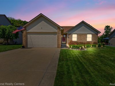 50049 Dove Ln, Chesterfield, MI, 48051