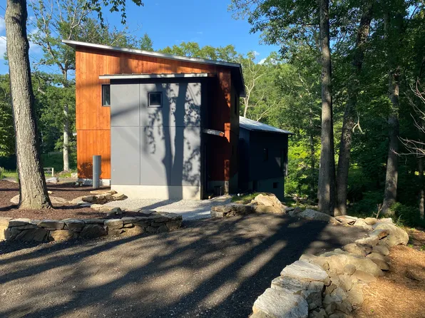 21 Saw Mill Rd, Weston, CT 06883