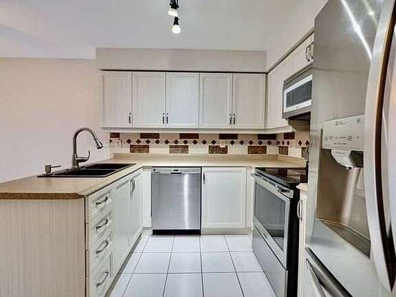 5th image of 3246 Fanleaf Dr