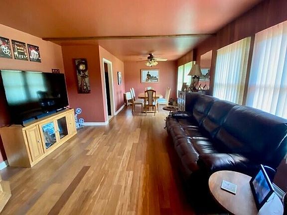 5th image of 156 Coolwood Dr