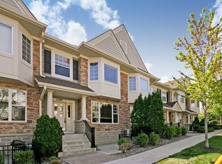 11169 Kinsley St, Eden Prairie, MN 55344