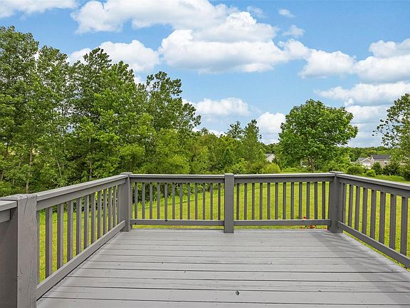 4th image of 222 Cuivre Valley Ct