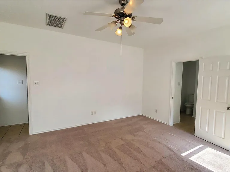 2814 Silver Point Ln — Photo 22