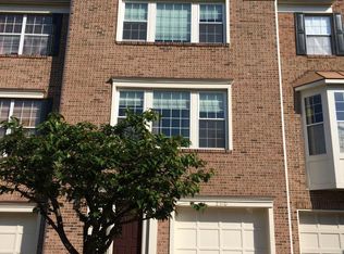 2510 Clover Field Cir, Herndon, VA 20171